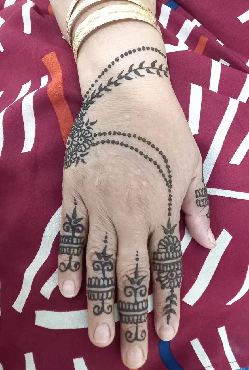 تخفیف خدمات و اموزش لیفت و لمینت مژه و ابرو و حنا.|خدمات آرایشگری و زیبایی|بندرعباس, |دیوار