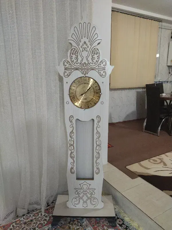 ساعت ایستاده|ساعت دیواری و تزئینی|میانه, |دیوار