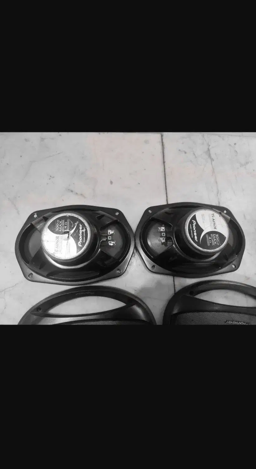 باند پایونیر|آلات موسیقی|رشت, باهنر|دیوار