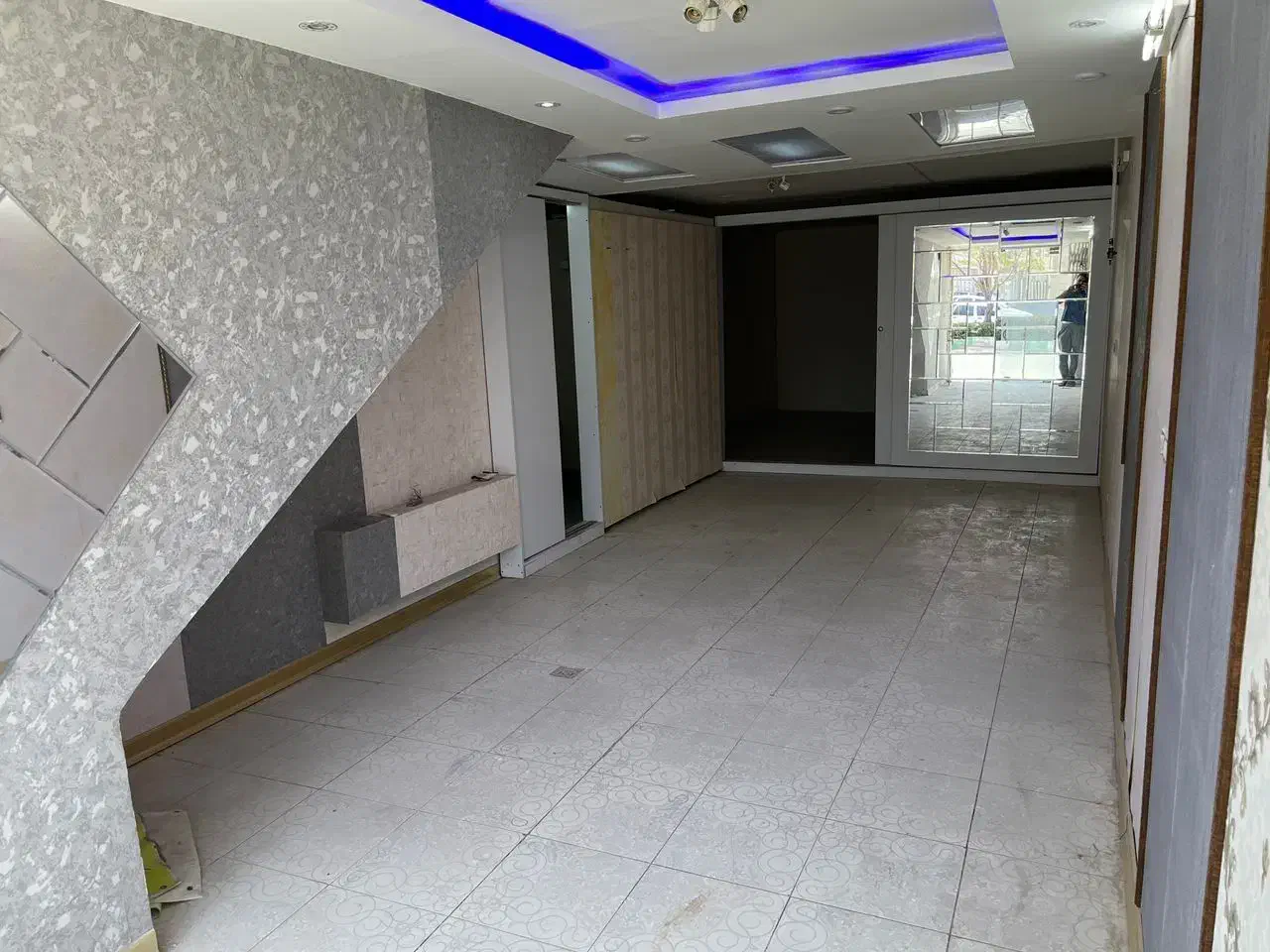 مغازه کرایه ای ولایت|اجارهٔ مغازه و غرفه|مبارکه, |دیوار