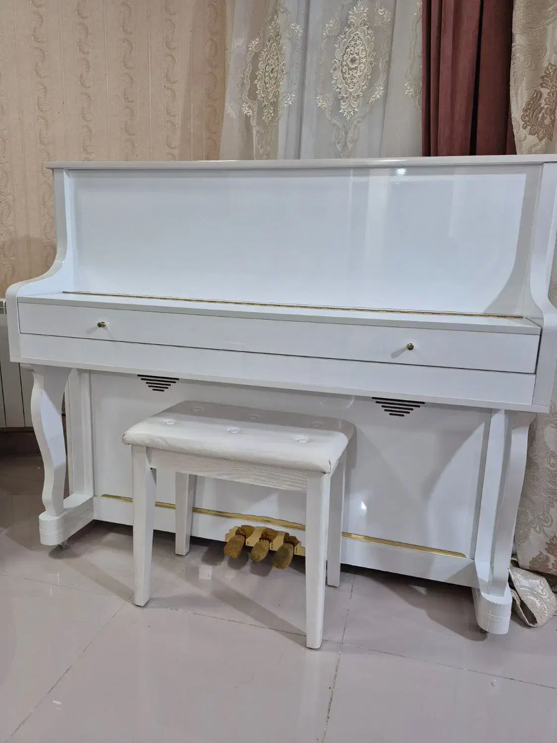 پیانو کاملا نو|پیانو، کیبورد، آکاردئون|بوشهر, |دیوار