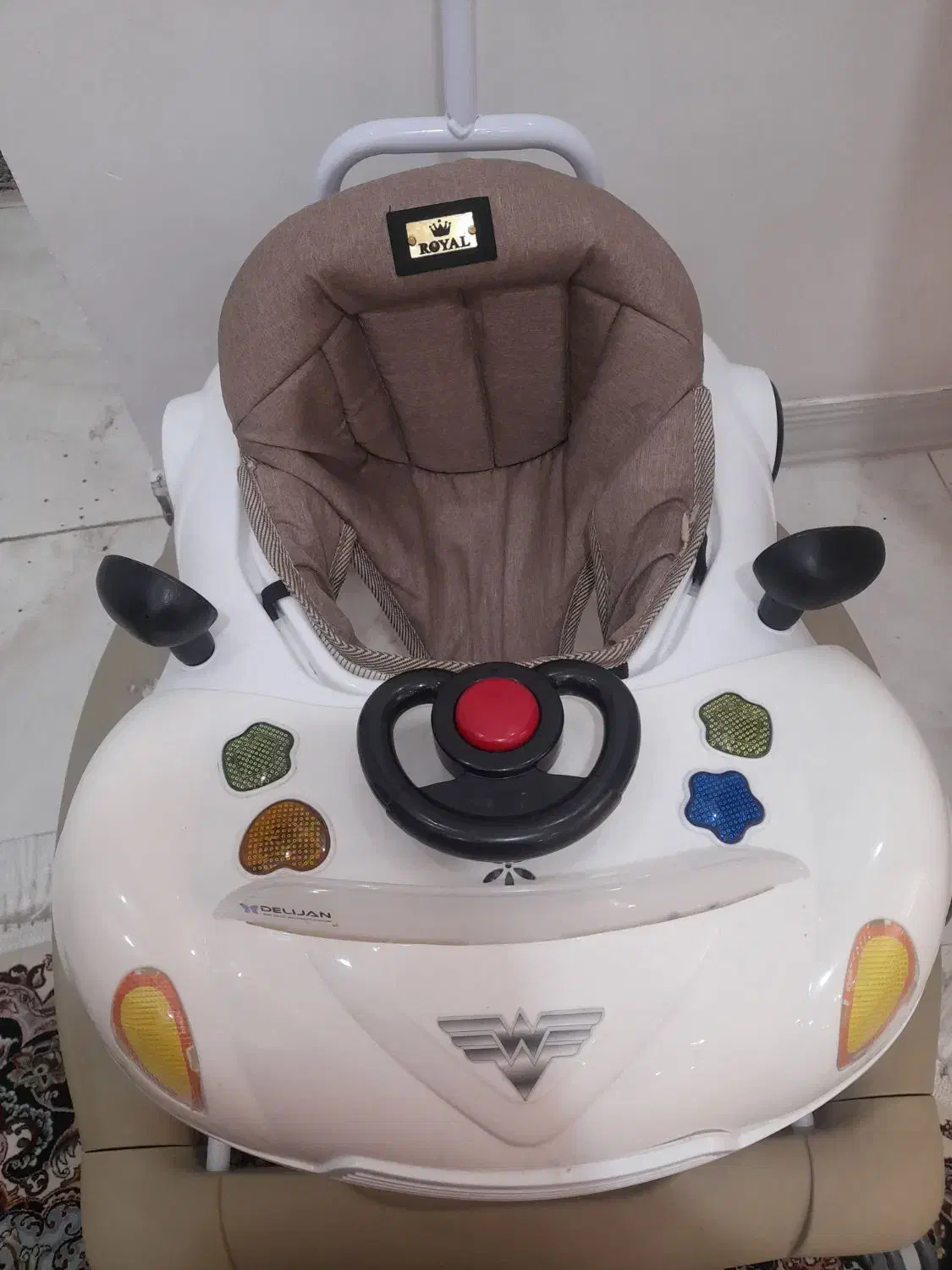 روروک|کالسکه و لوازم جانبی|رشت, کوی غلام نیا|دیوار