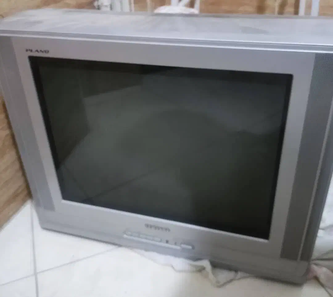 تلوزیون ۲۱ اینچ سامسنگ تمیز سالم در حد نو۱۰۰۰۰۰۰|تلویزیون و پروژکتور|سنندج, |دیوار