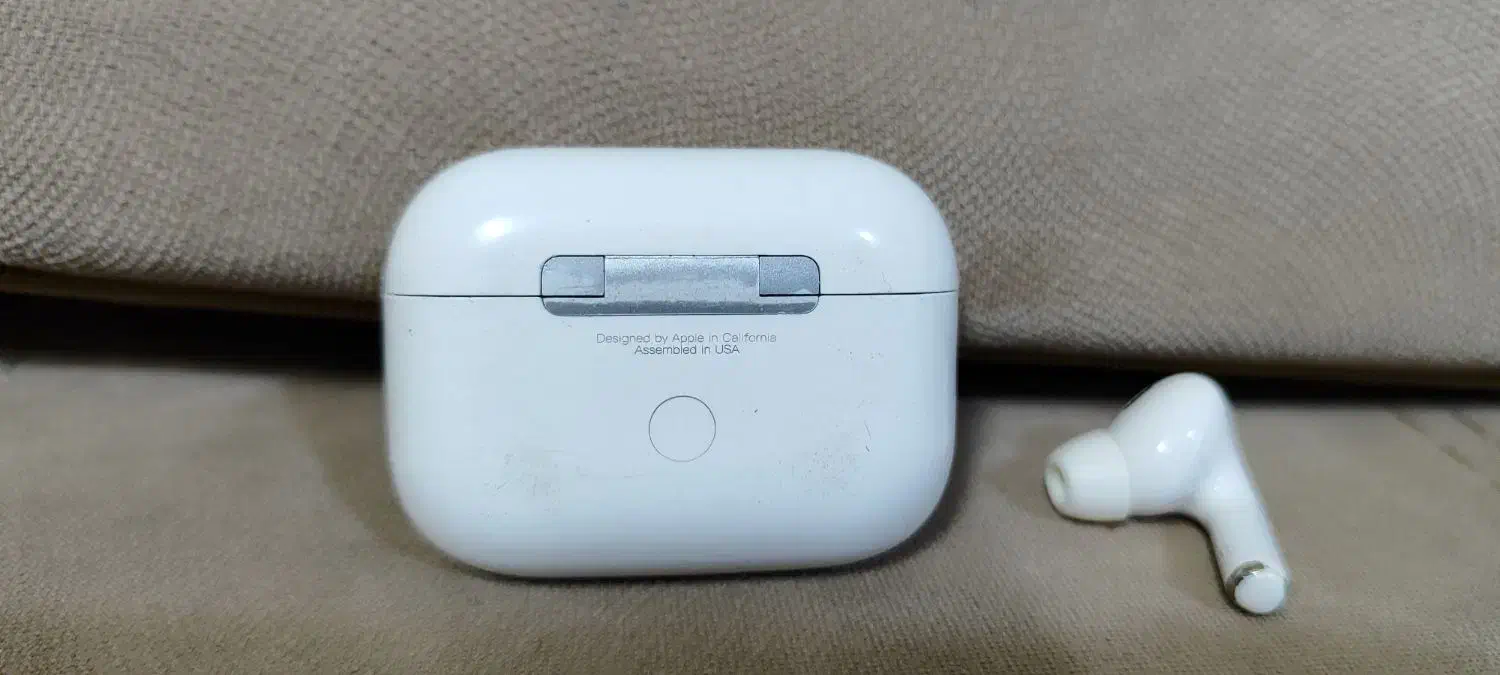 ایرپاد اپل . گوشی سمت چپ گم شده|لوازم جانبی موبایل و تبلت|صدرا-فارس, فاز ۱|دیوار