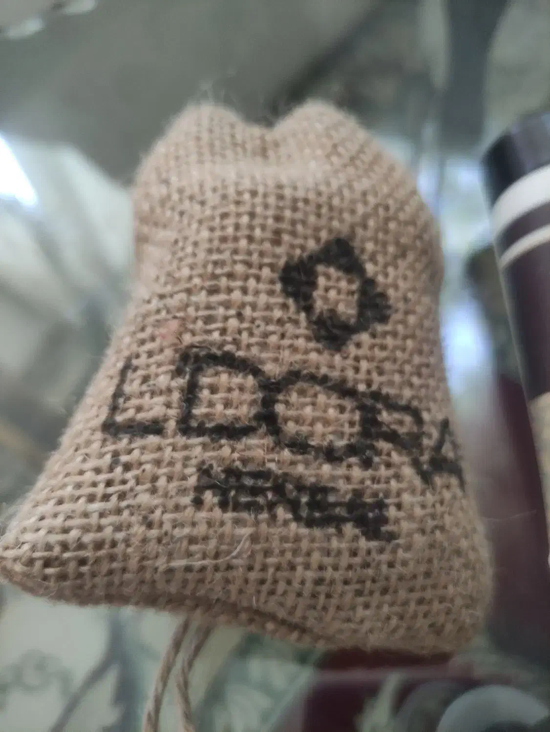 محصولات آرایشی وبهداشتی لدورا|آرایشی، بهداشتی، درمانی|فولادشهر, A2|دیوار