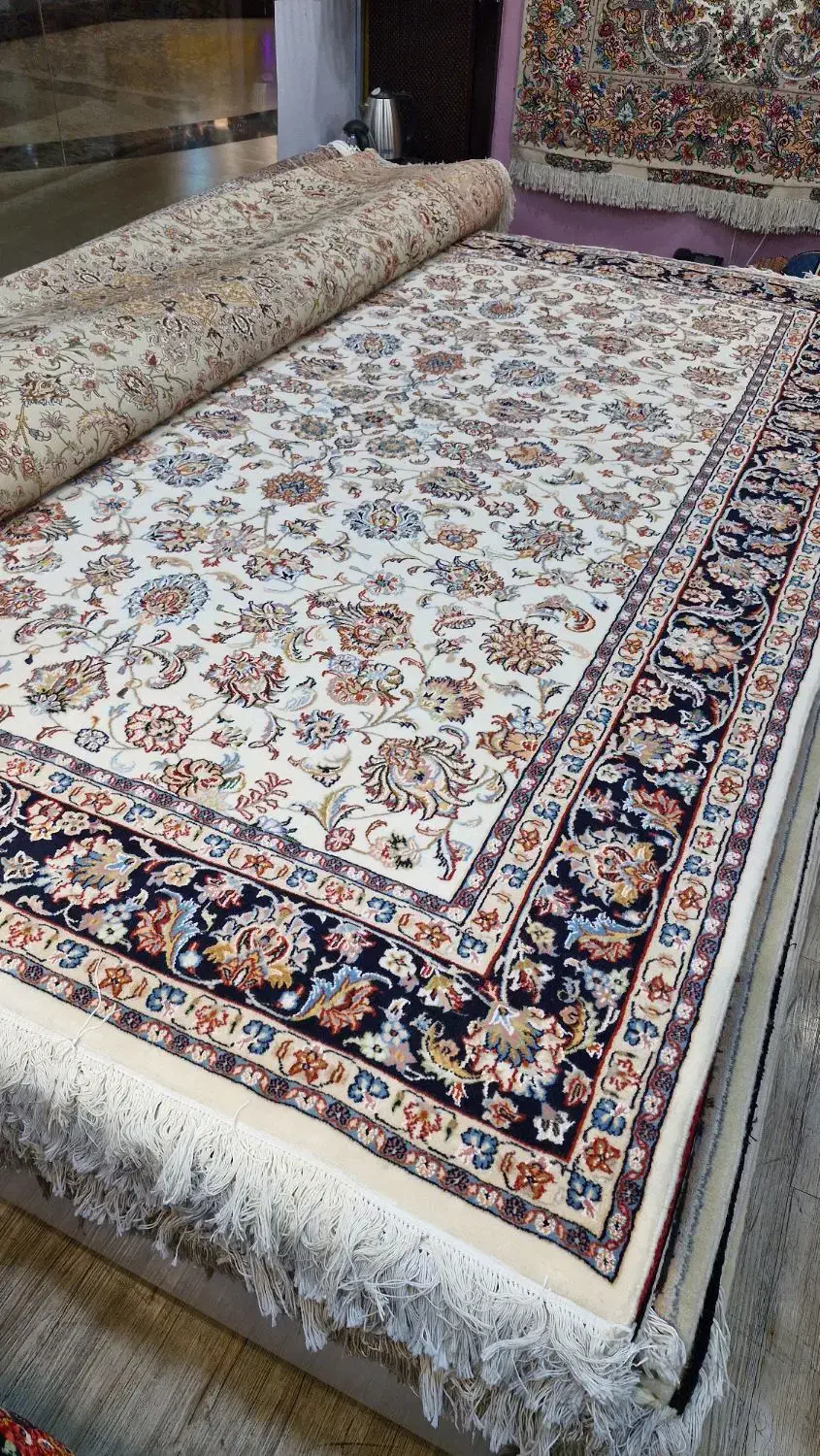 ۶متری مشهد گل ابریشم|فرش|تهران, سیمای ایران|دیوار