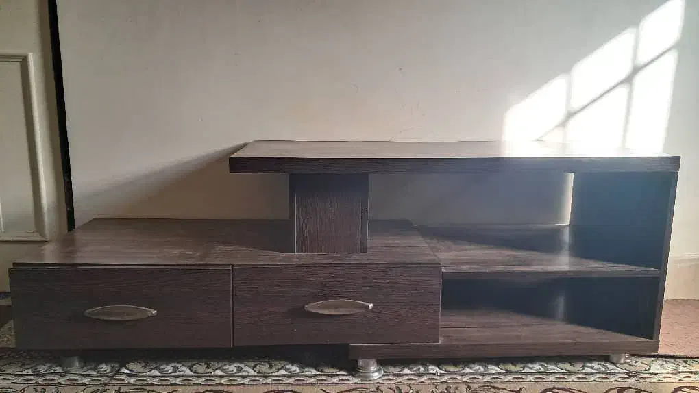 تعدادی وسایل خونه|مبلمان خانگی و میز عسلی|فولادشهر, C3|دیوار