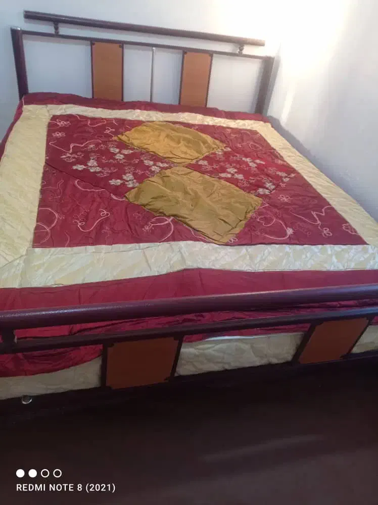 تخت خواب با تشک ورو تختی نو|تخت و سرویس خواب|یاسوج, |دیوار