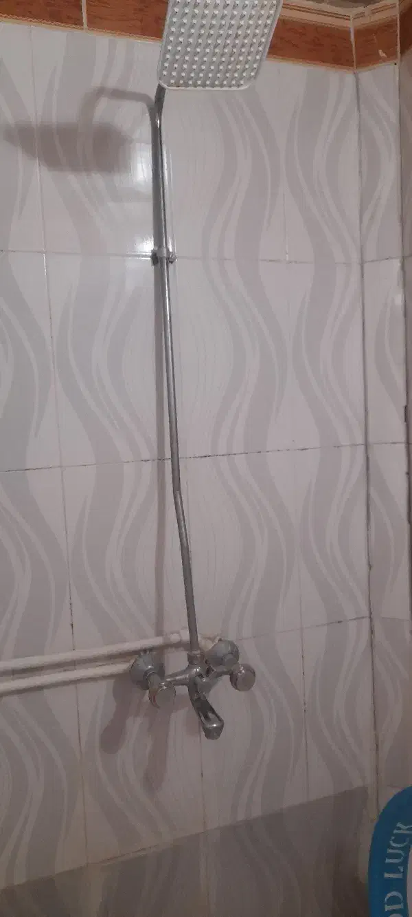 دوش و شیر|لوازم حمام|قروه, |دیوار