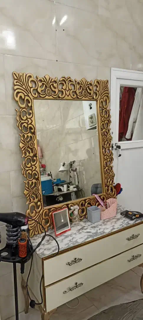 آیینه کنسول آرایشگاه زنانه|مبلمان خانگی و میز عسلی|بروجرد, |دیوار
