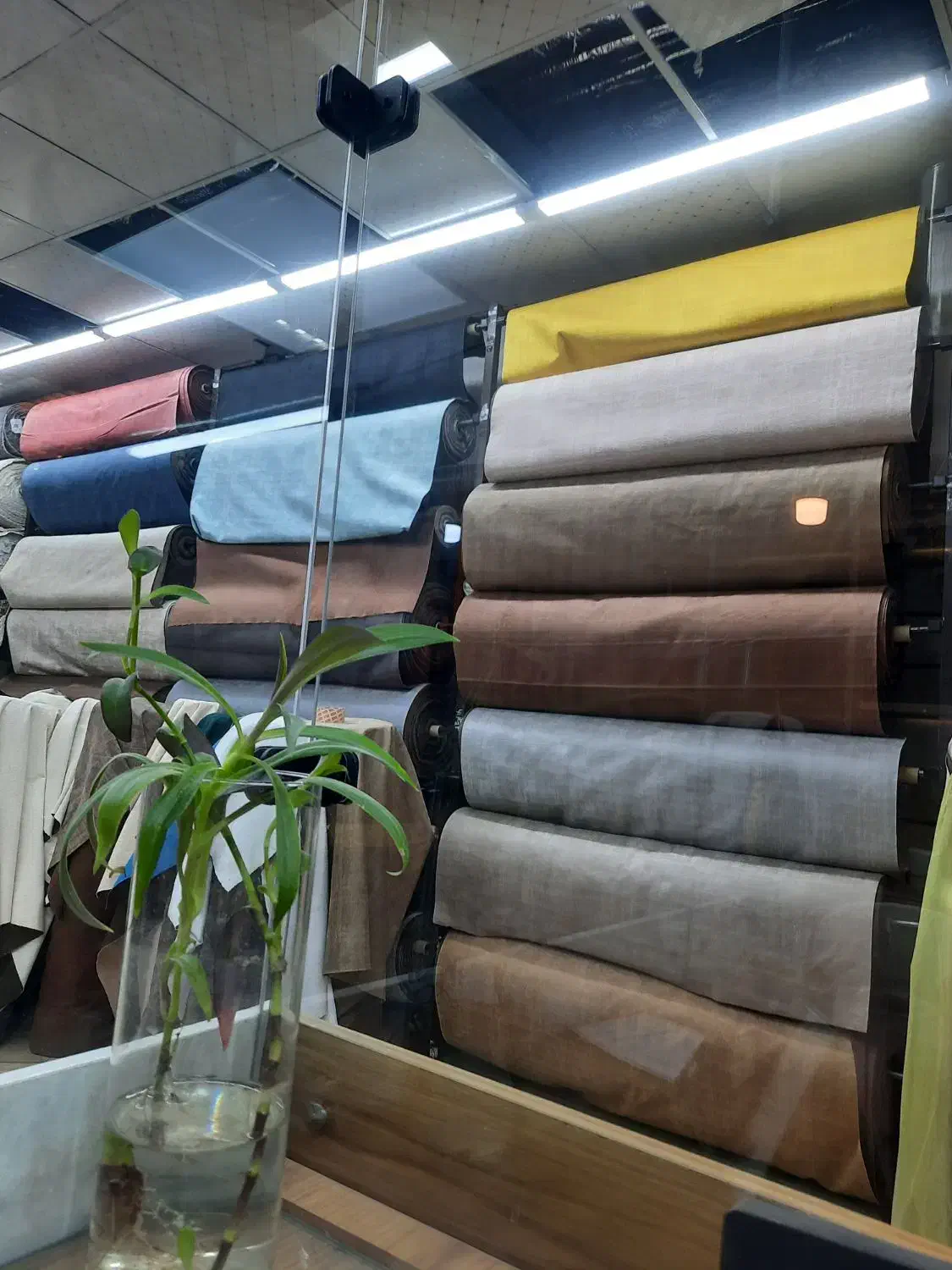 کارگر ماهر پارچه فروشی|استخدام خدمات فروشگاه و رستوران|تهران, شهرک ولیعصر جنوبی|دیوار