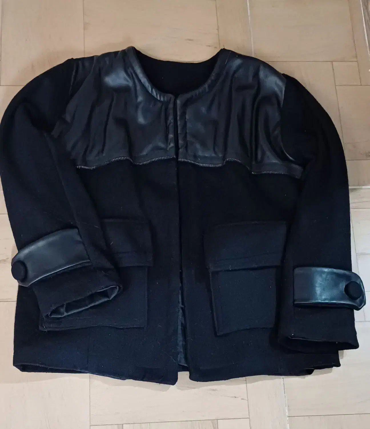 لباس دخترانه|لباس|میانه, |دیوار