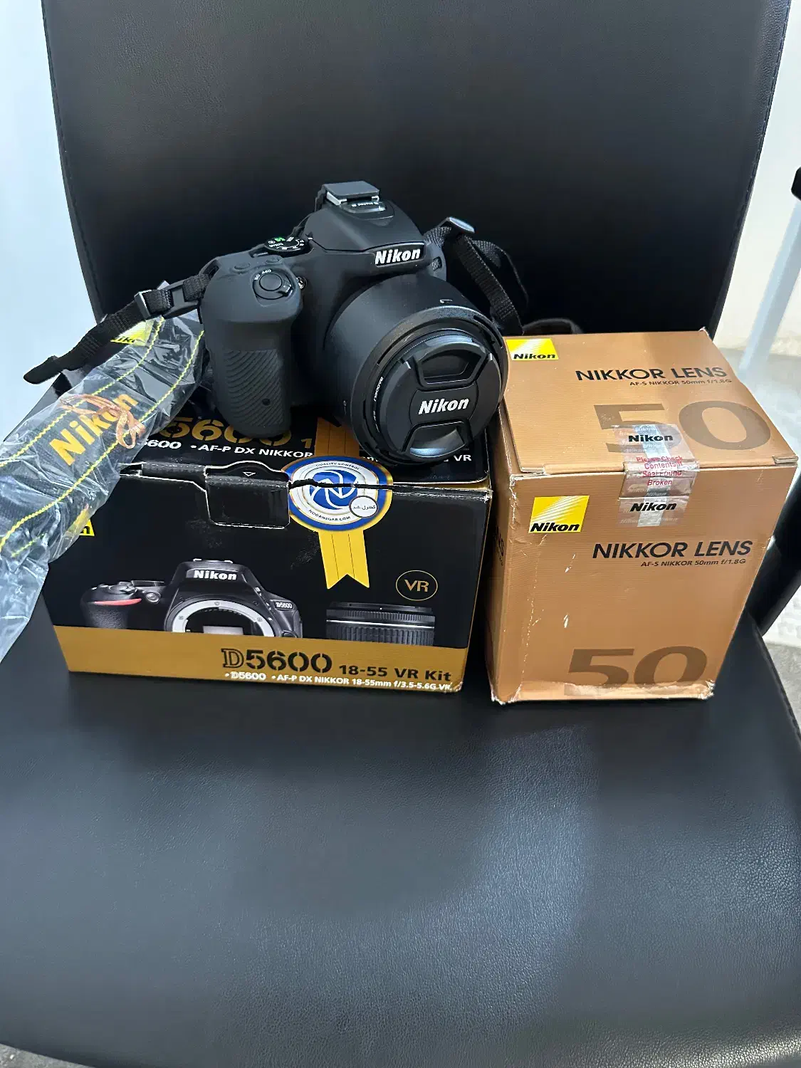 یه دستگاه دوربین نیکون D5600 با کیت دوربین 18-55|دوربین عکاسی و فیلمبرداری|بندرعباس, |دیوار