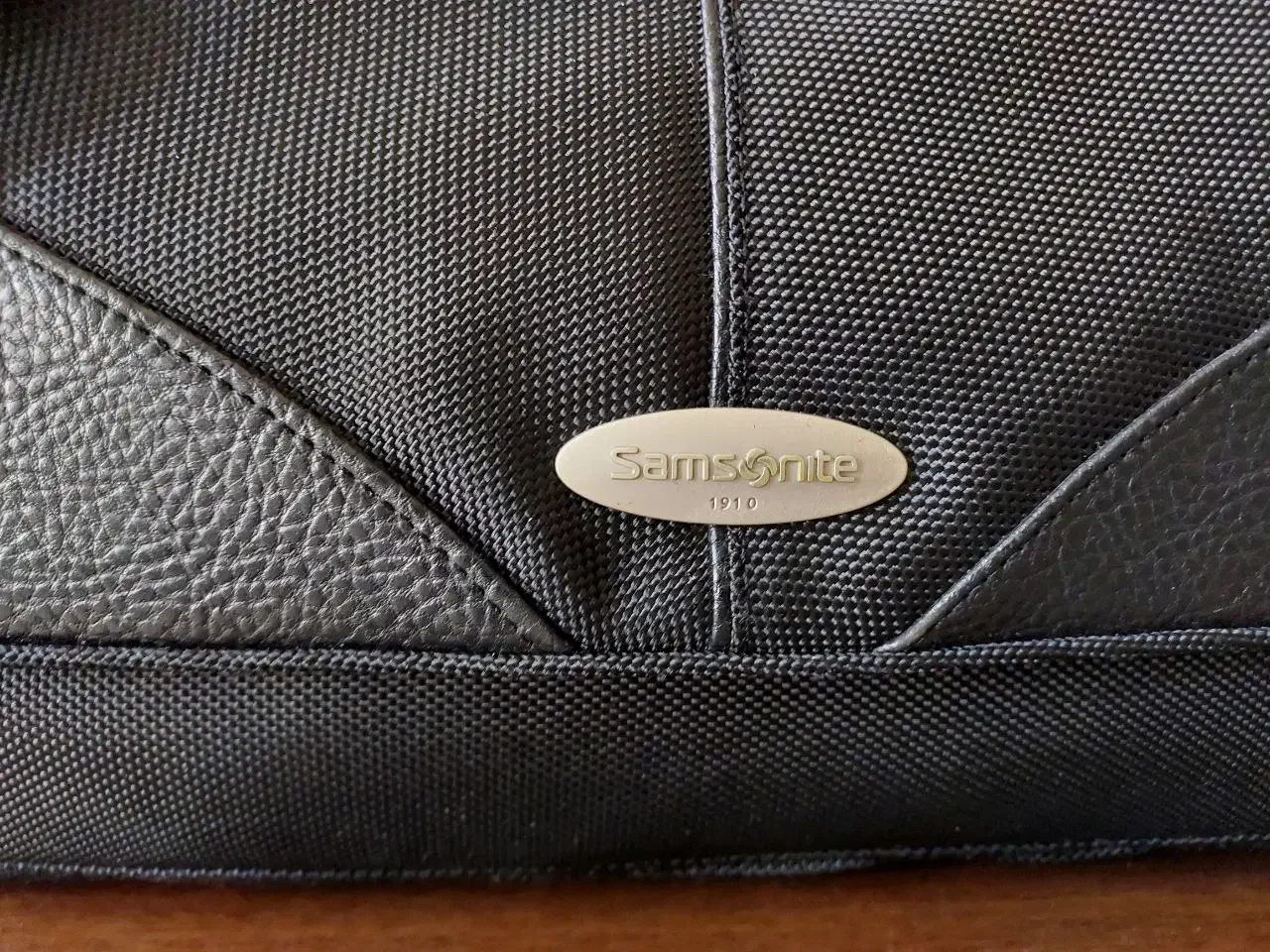 کیف دوربین سامسونیت مدل Dv80 DUO کد 28680|دوربین عکاسی و فیلمبرداری|تهران, علم و صنعت|دیوار