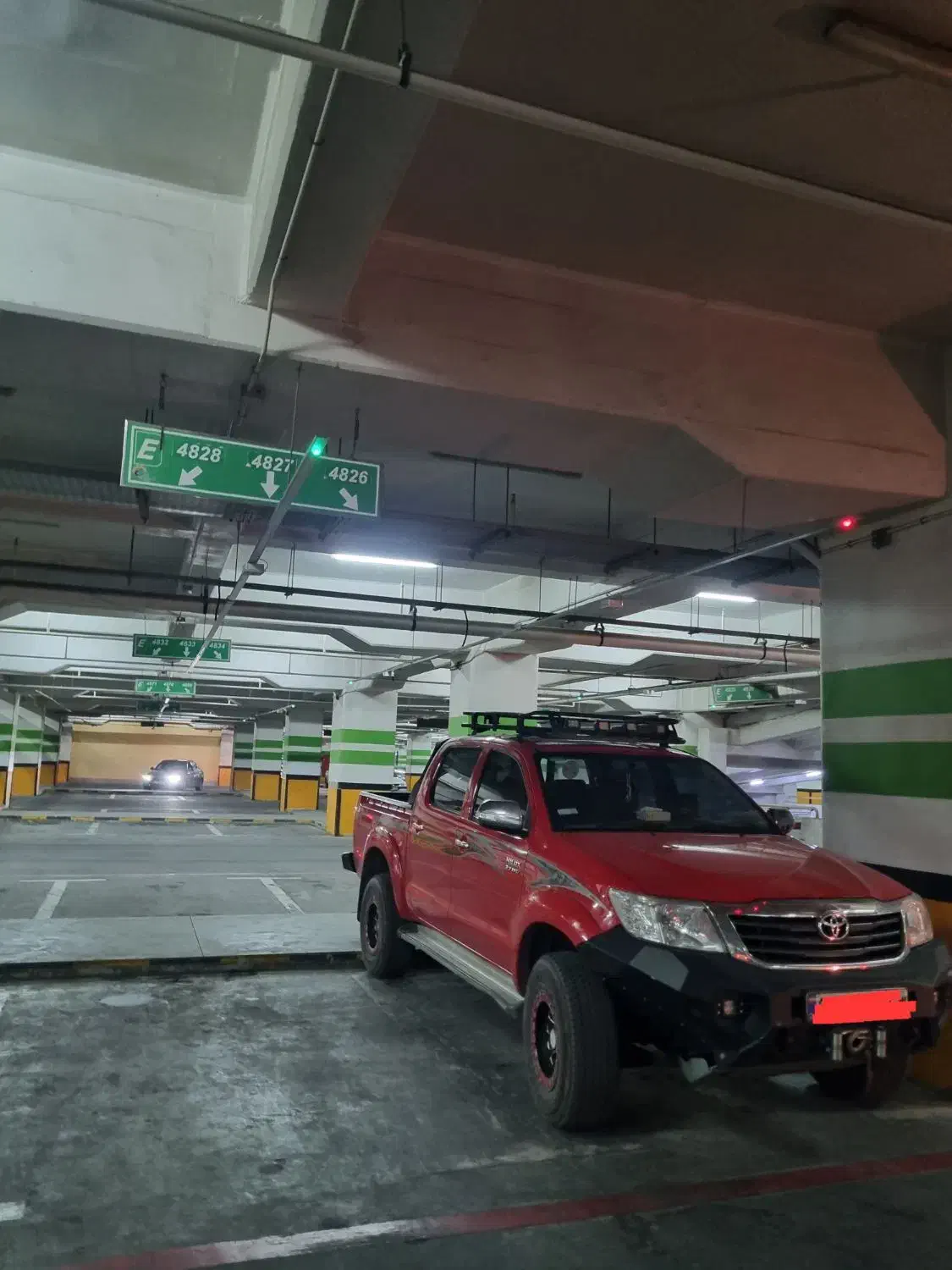 هایلوکس اتومات ۲۰۱۵ با لوازم|خودرو سواری و وانت|شیراز, قصرالدشت|دیوار