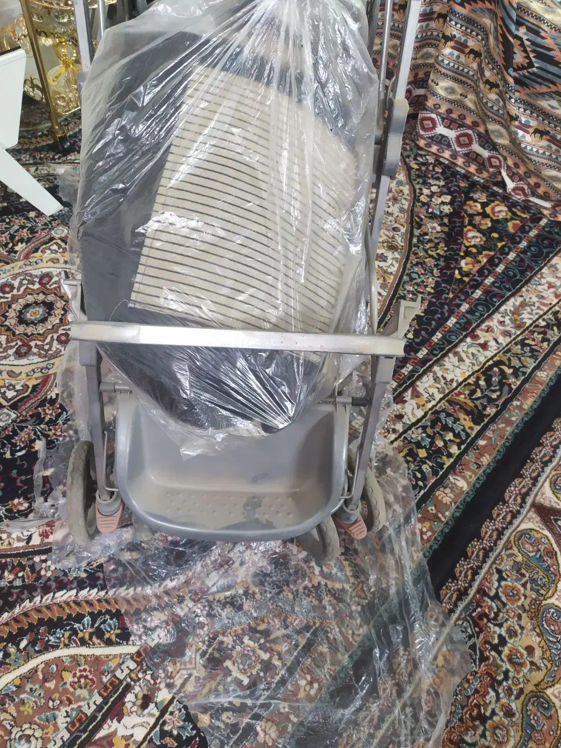 کالسکه کاملا سالم هست|کالسکه و لوازم جانبی|زاهدان, |دیوار