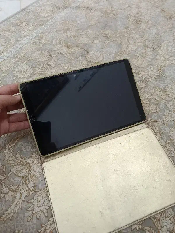 تبلت مدل a10|تبلت|قم, صفائیه|دیوار