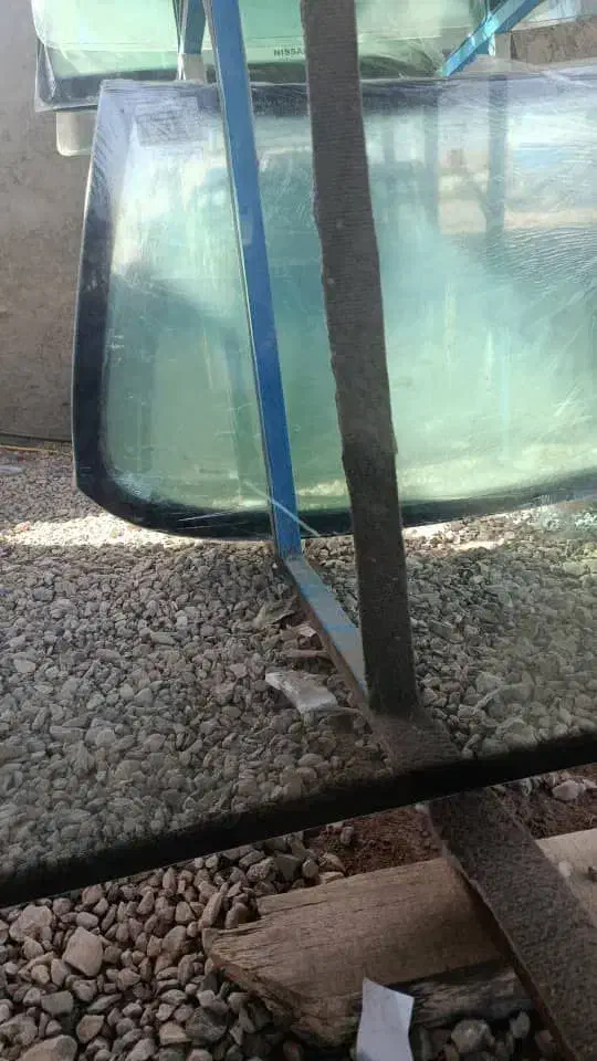 شیشه اتومبیل امین لوازم نیسان.|قطعات یدکی و لوازم جانبی|تاکستان, |دیوار