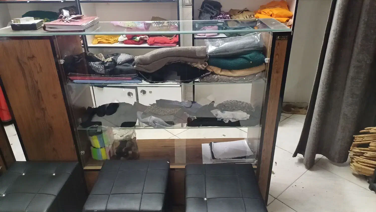 فروش لوازم مغازه پوشاک ویترین قفسه و ...|فروشگاه و مغازه|قدس, شهرک دانش|دیوار