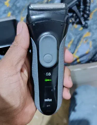 ریش‌تراش براون سری ۳- ضد آب - سالم و فونکشنال|آرایشی، بهداشتی، درمانی|شیراز, کفترک|دیوار