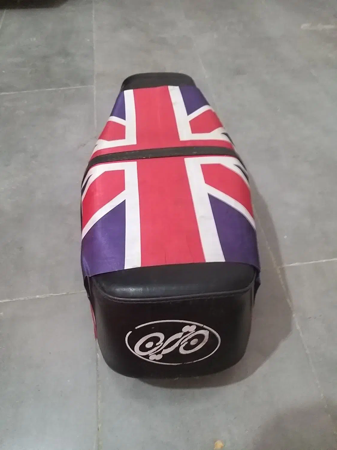 زین وگلگیر عقب همراه باچراغ خطر عقب هندا|قطعات یدکی و لوازم جانبی|کرمانشاه, |دیوار