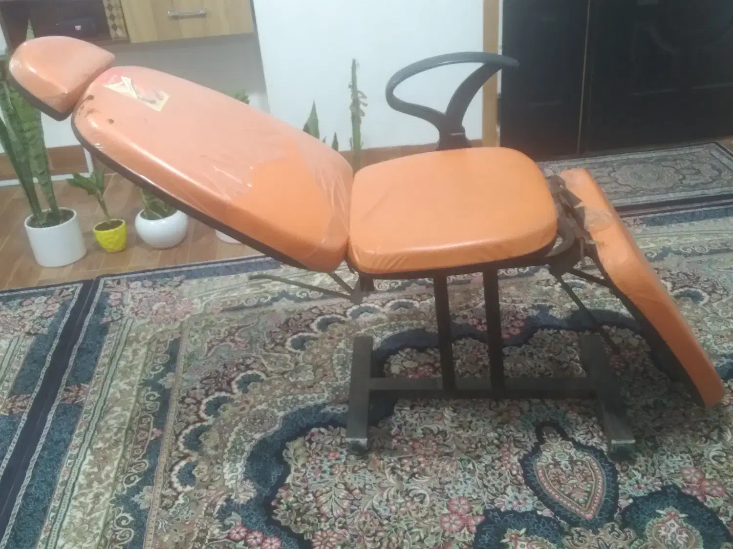 صندلی آرایشگری|آرایشگاه و سالن‌های زیبایی|علی‌آباد کتول, |دیوار