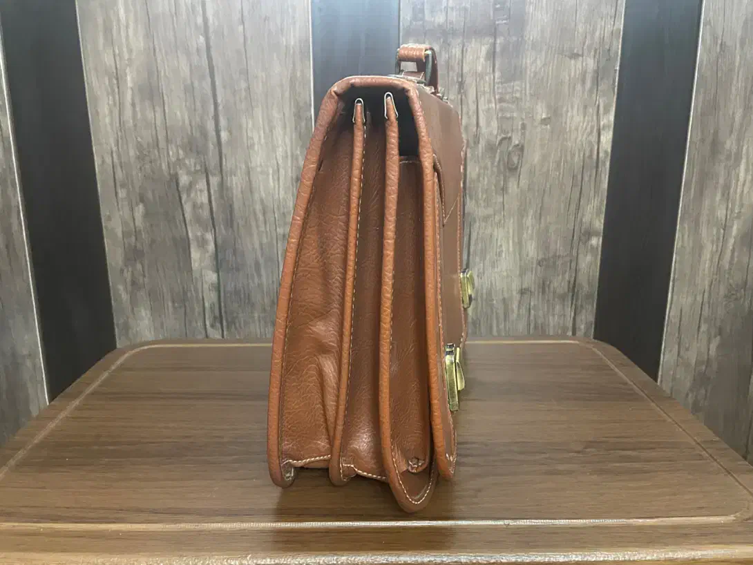 کیف دیپلمات|کیف، کفش، کمربند|کازرون, |دیوار