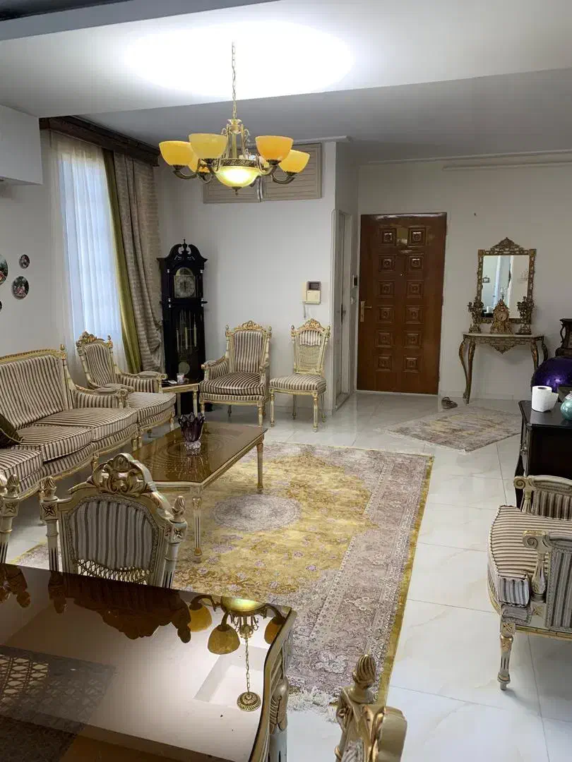 فروش هشتادو هشت متری جنب هلال احمر & املاک ایوانک|فروش آپارتمان|قزوین, |دیوار