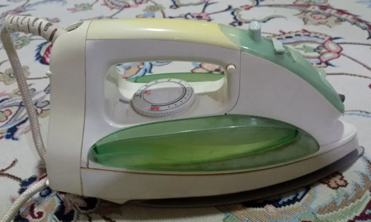 اتو برقی|اتو و لوازم اتو|رشت, اسماعیل آباد|دیوار