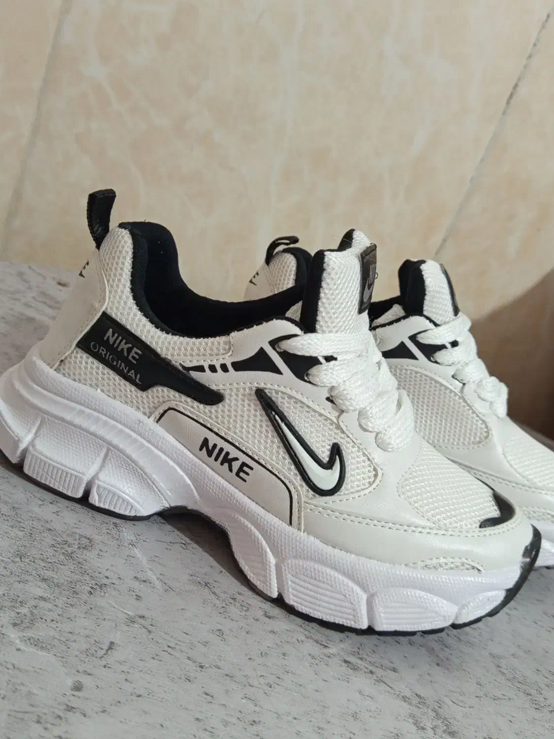 کفش های اسپرت|کیف، کفش، کمربند|ابهر, |دیوار