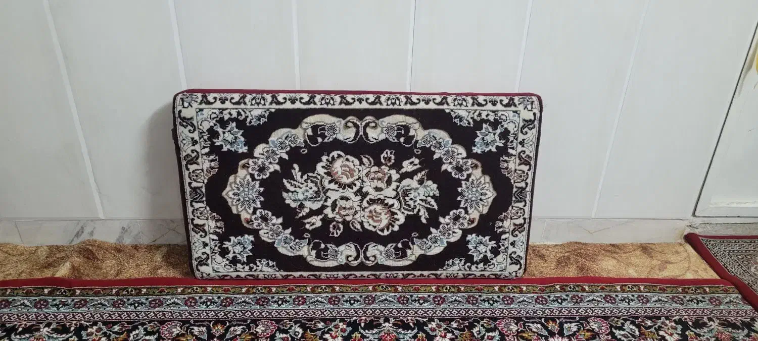 کناره وپشتی|فرش|قم, باجک سه|دیوار