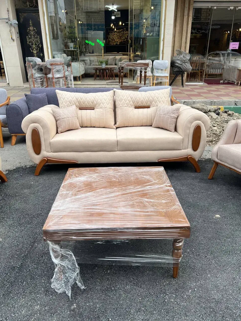 مبل گیسو کف فنر شرکتی|مبلمان خانگی و میز عسلی|مشکیندشت, |دیوار