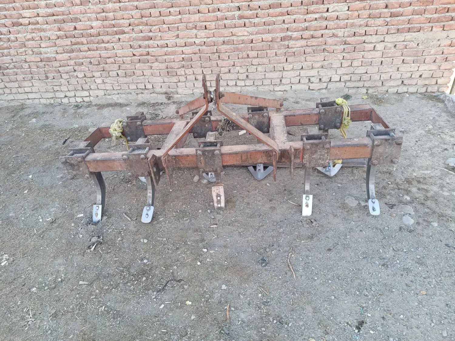 پنجه غازی تراکتور|ماشین‌آلات صنعتی|سراجو, |دیوار