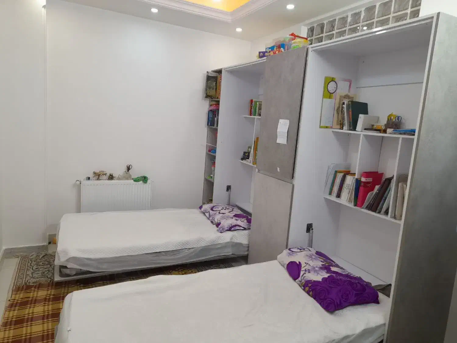 تخت تاشو|تخت و سرویس خواب|قم, شاه احمد قاسم|دیوار