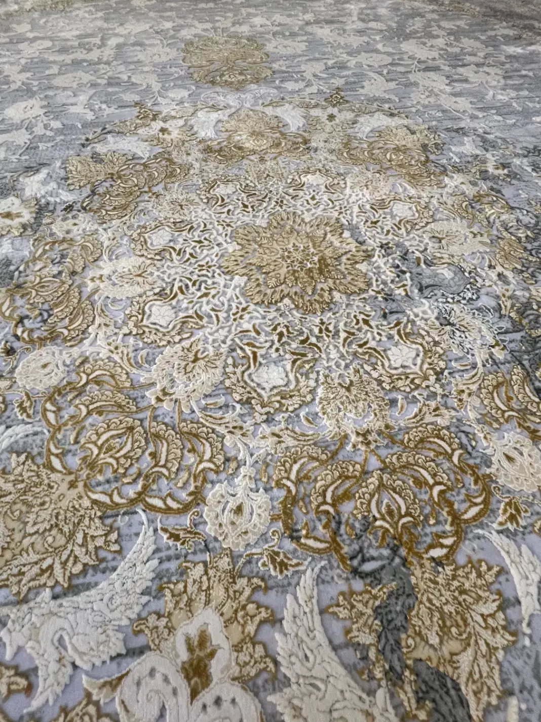 ۴ تخته فرش طلا کوب گل برجسته|فرش|اهواز, کوی ملی راه|دیوار