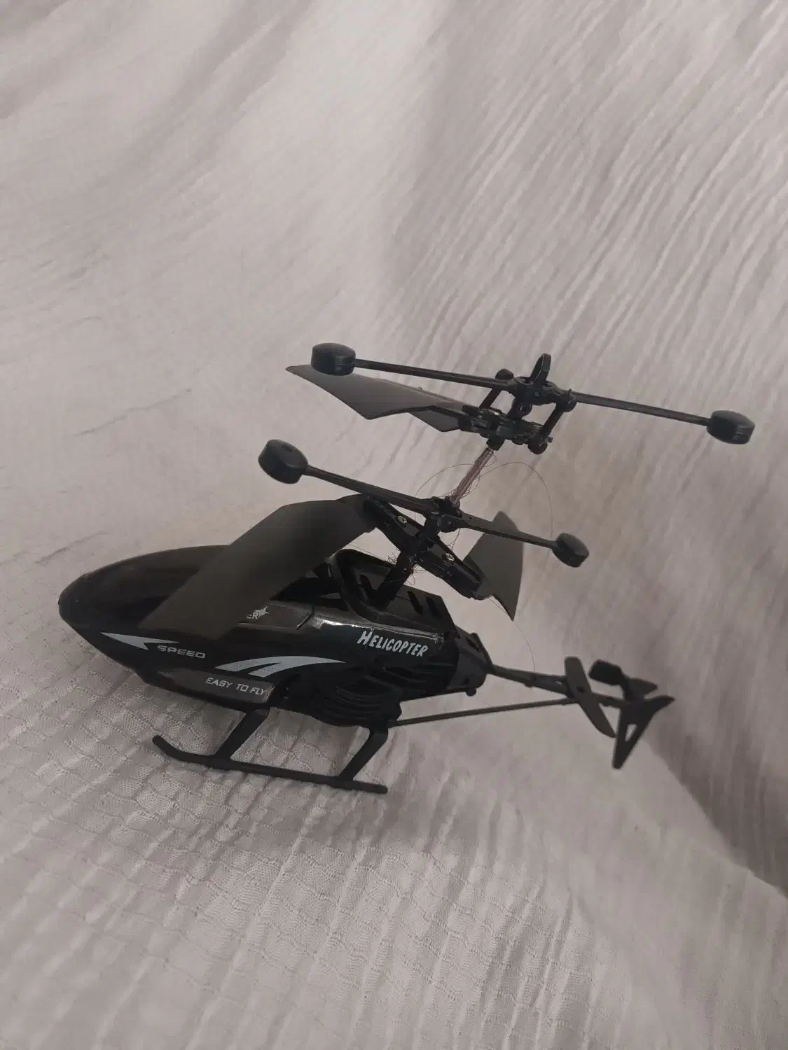 هلیکوپتر سنسوردار شارژی|اسباب‌بازی بچه|گرگان, |دیوار