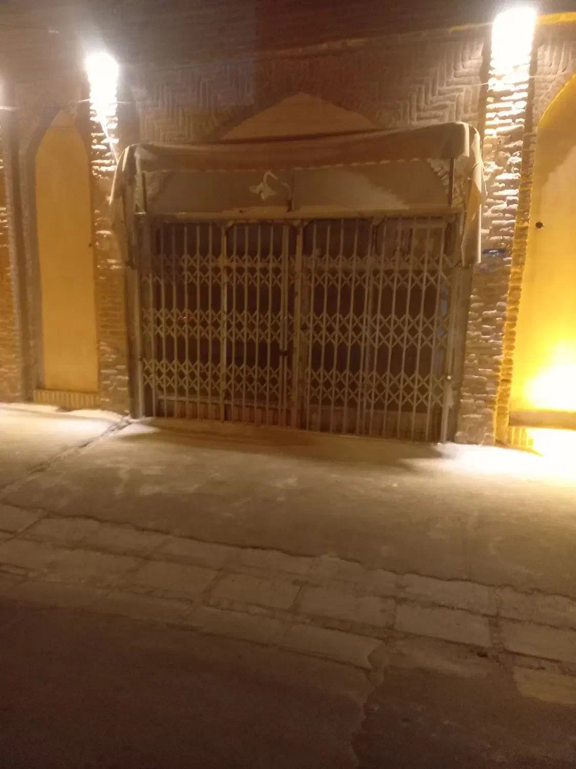 مغازه ۱۵ مترپشت مسجد امام|اجارهٔ مغازه و غرفه|سمنان, |دیوار