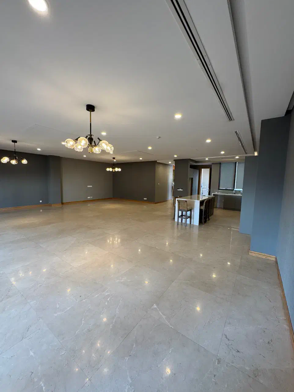 ۳۰۵مترنوساز۳خواب مستر ولنجک/مشاعات آبی/۳۰متر بالکن