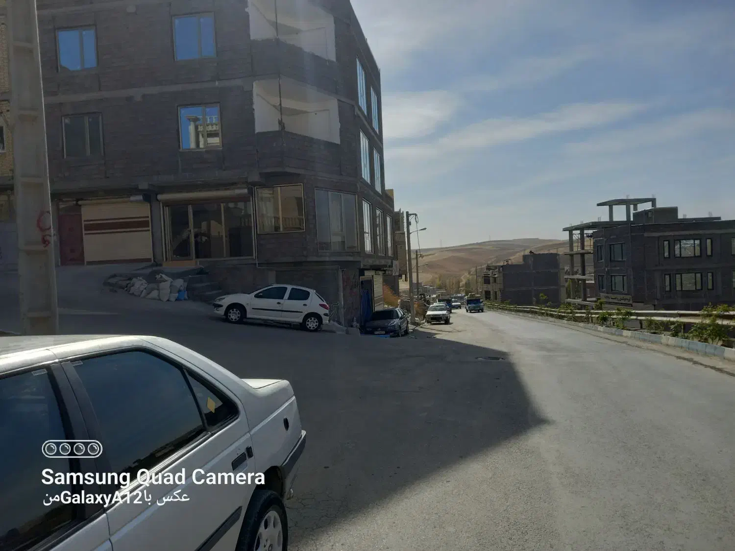 مغازه 200متری در دیواندره خیابان 20متری مناسب کسب|اجارهٔ مغازه و غرفه|دیواندره, |دیوار