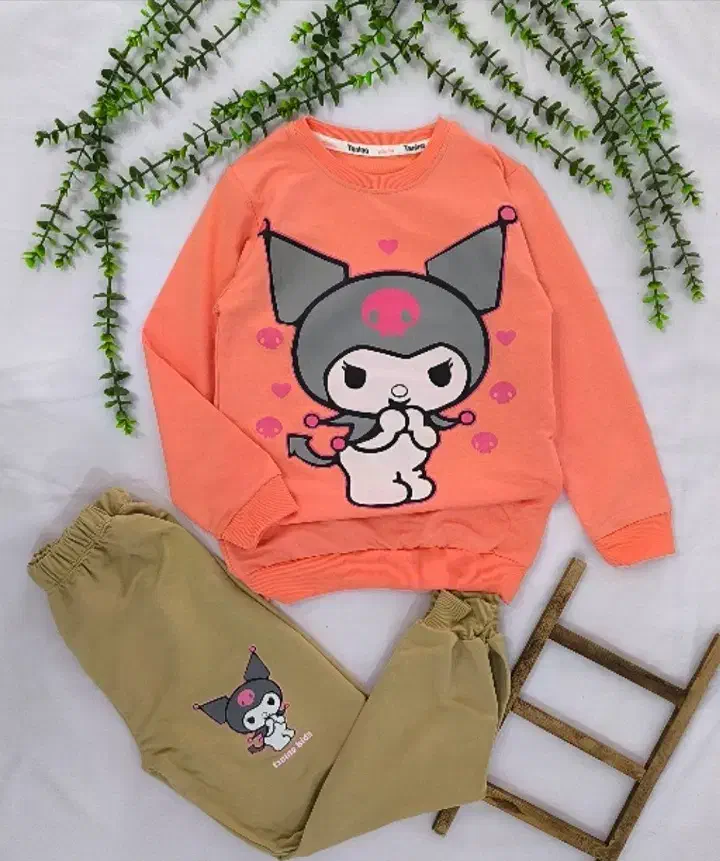 لباس بچگانه|لباس|ماکو, |دیوار