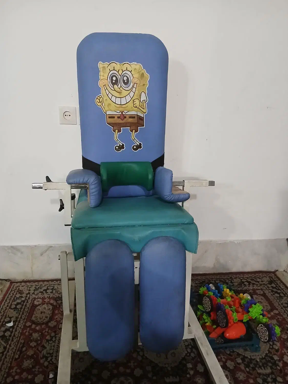 صندلی Cpسه حالته|تخت و صندلی بچه|قم, صفائیه|دیوار