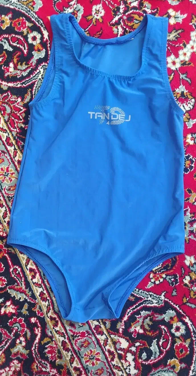 لباس ژیمناستیک|لباس|بروجرد, |دیوار