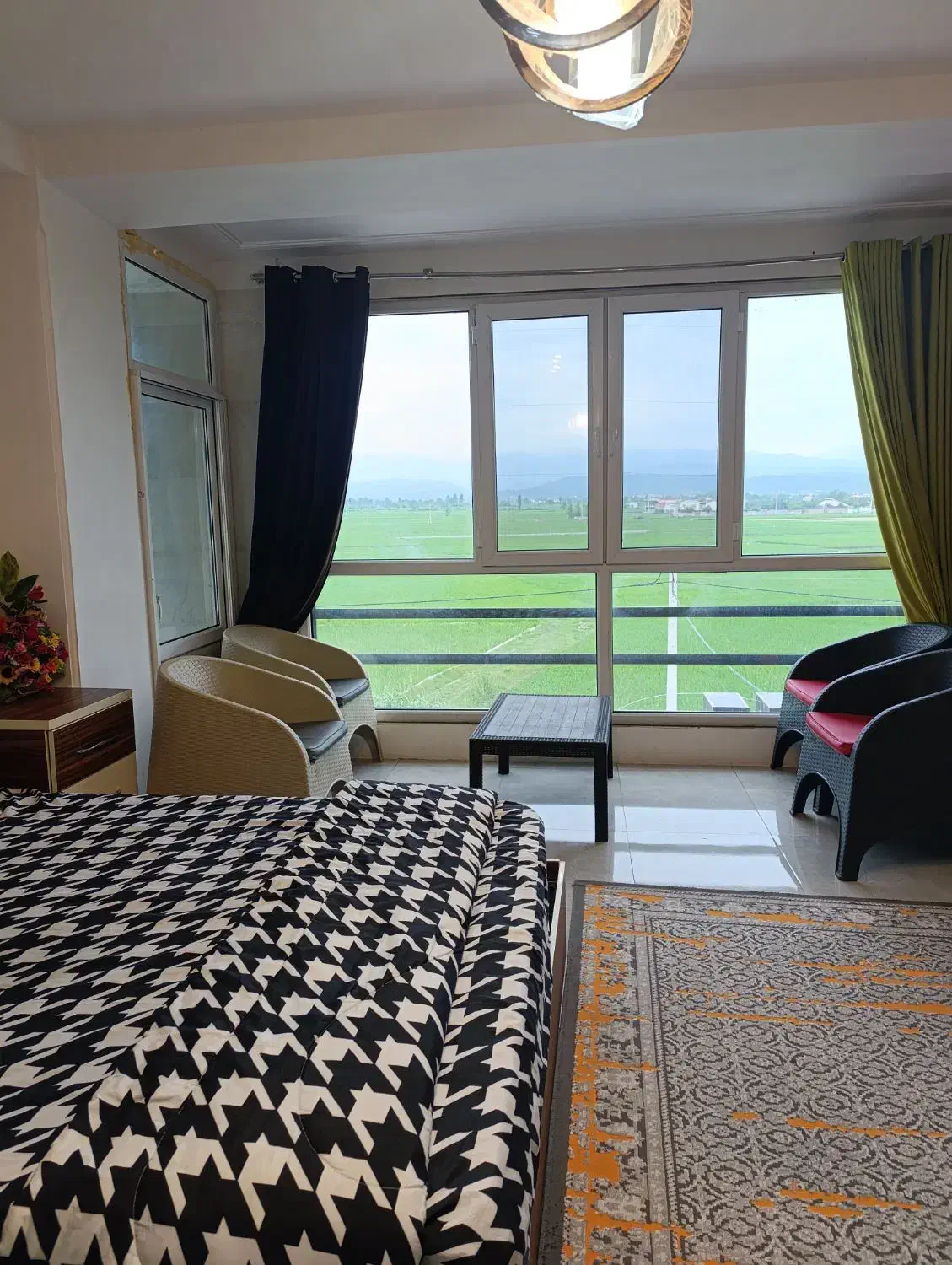 هتل درنا نوساز باچشم انداز بسیارزیبا|اجارهٔ کوتاه‌مدت آپارتمان و سوئیت|بابل, |دیوار