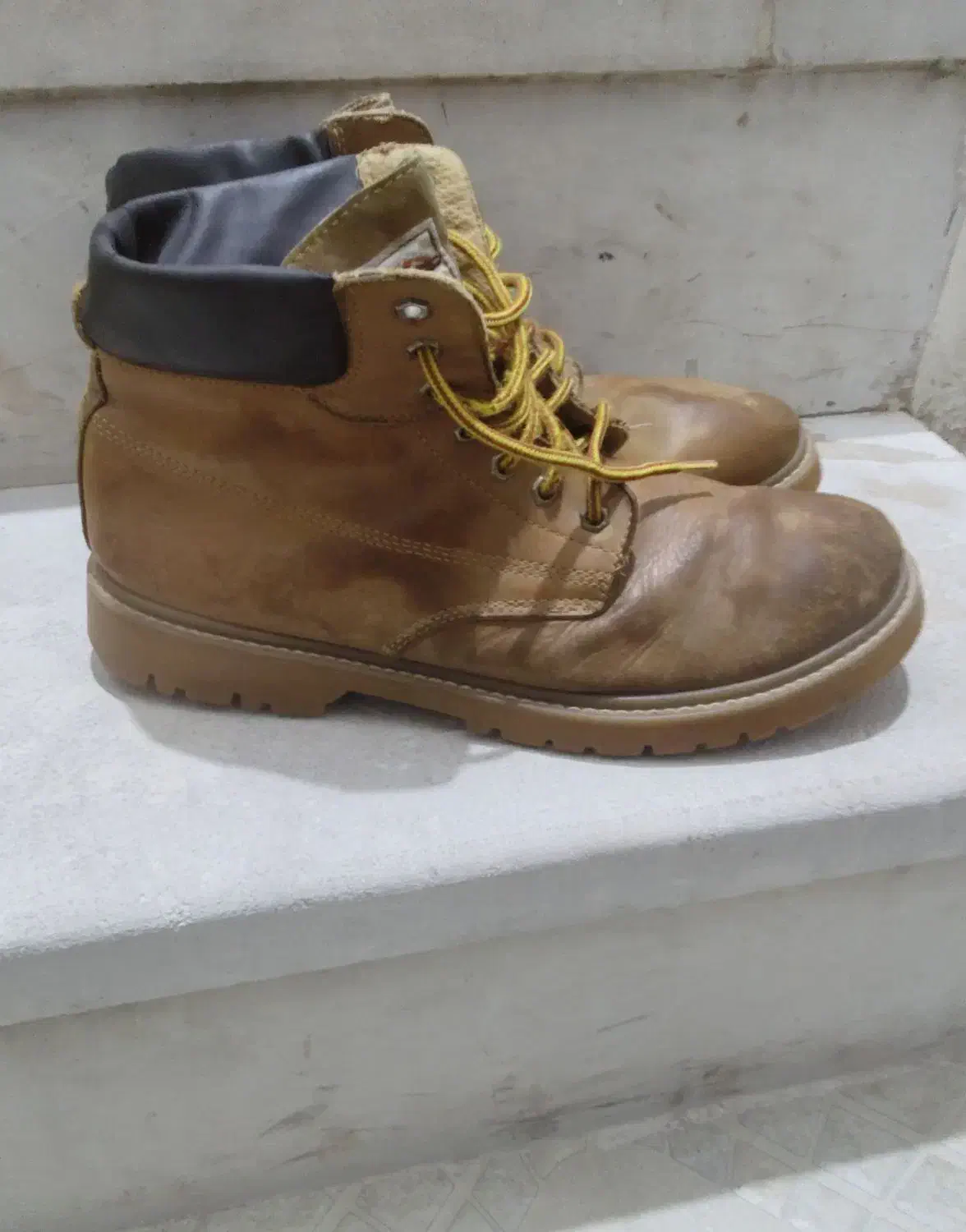 نیم بوت هاسکی اصل|کیف، کفش، کمربند|خرم‌آباد, |دیوار