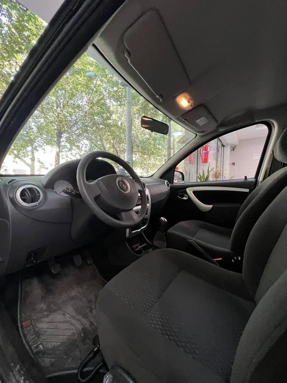 ساندرو دنده ای 1397 بسیار کمکار 20 هزار|خودرو سواری و وانت|اصفهان, خواجو|دیوار