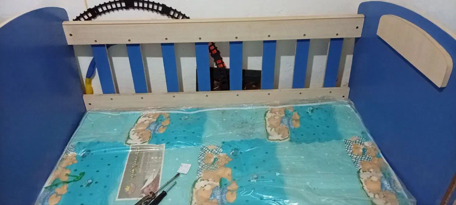 تخت کودک|تخت و سرویس خواب|رشت, دیانتی|دیوار