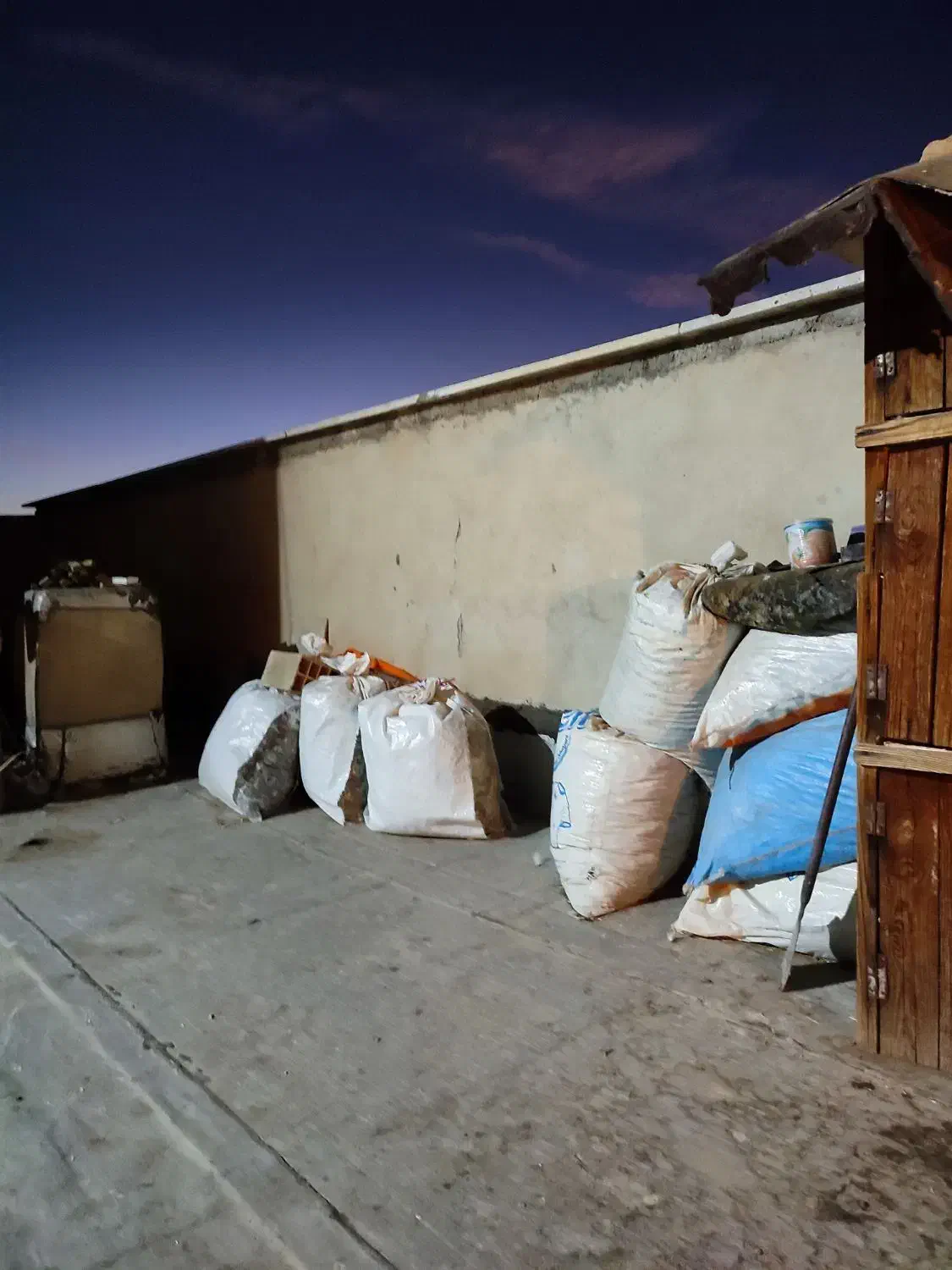 کود کبوتر اورگانیک|خدمات باغبانی و درختکاری|الوند, |دیوار