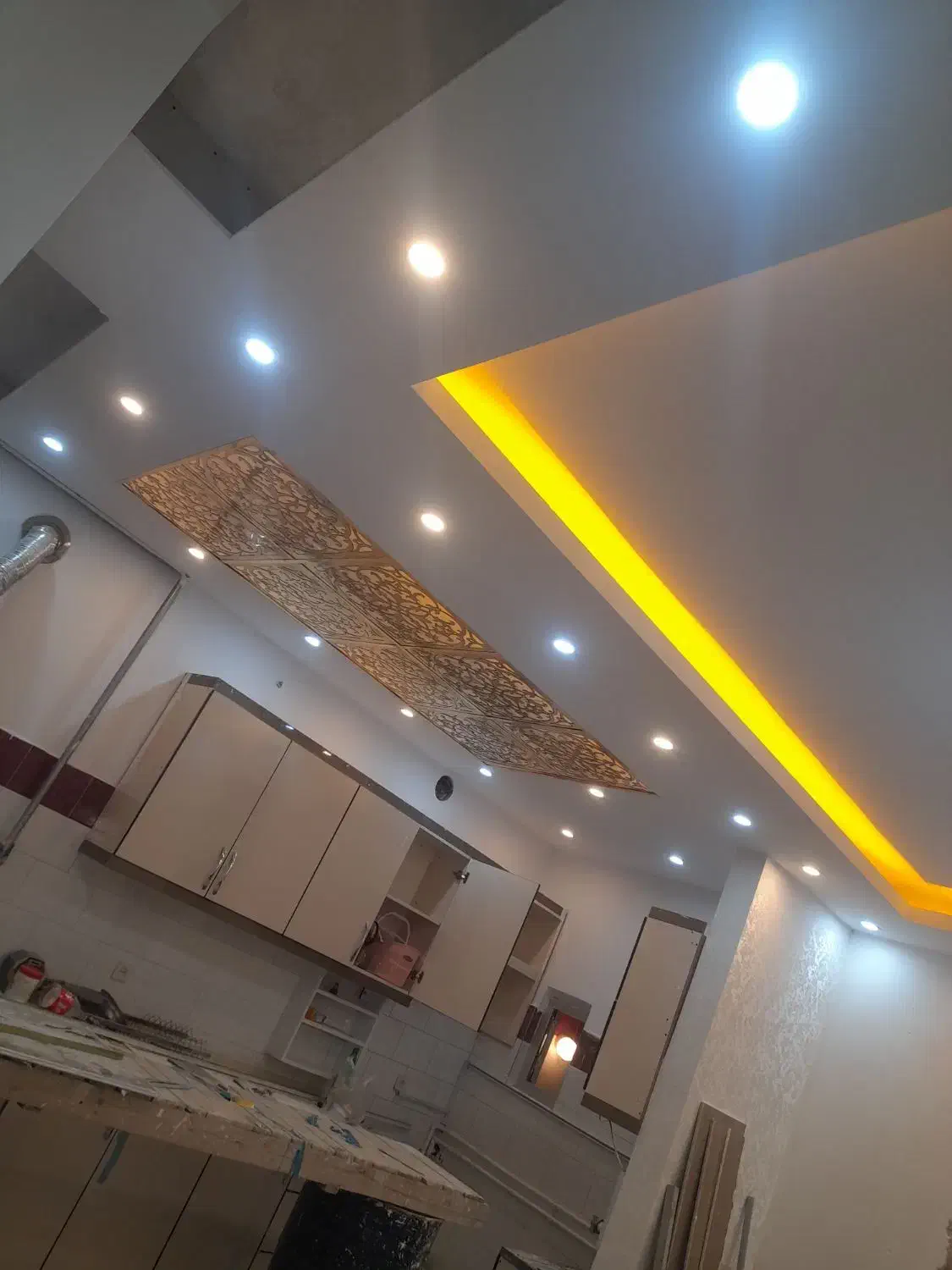 استخدام نیروی کار در دکوراسیون داخلی باحقوق بالا|استخدام معماری، عمران و ساختمانی|مرند, |دیوار