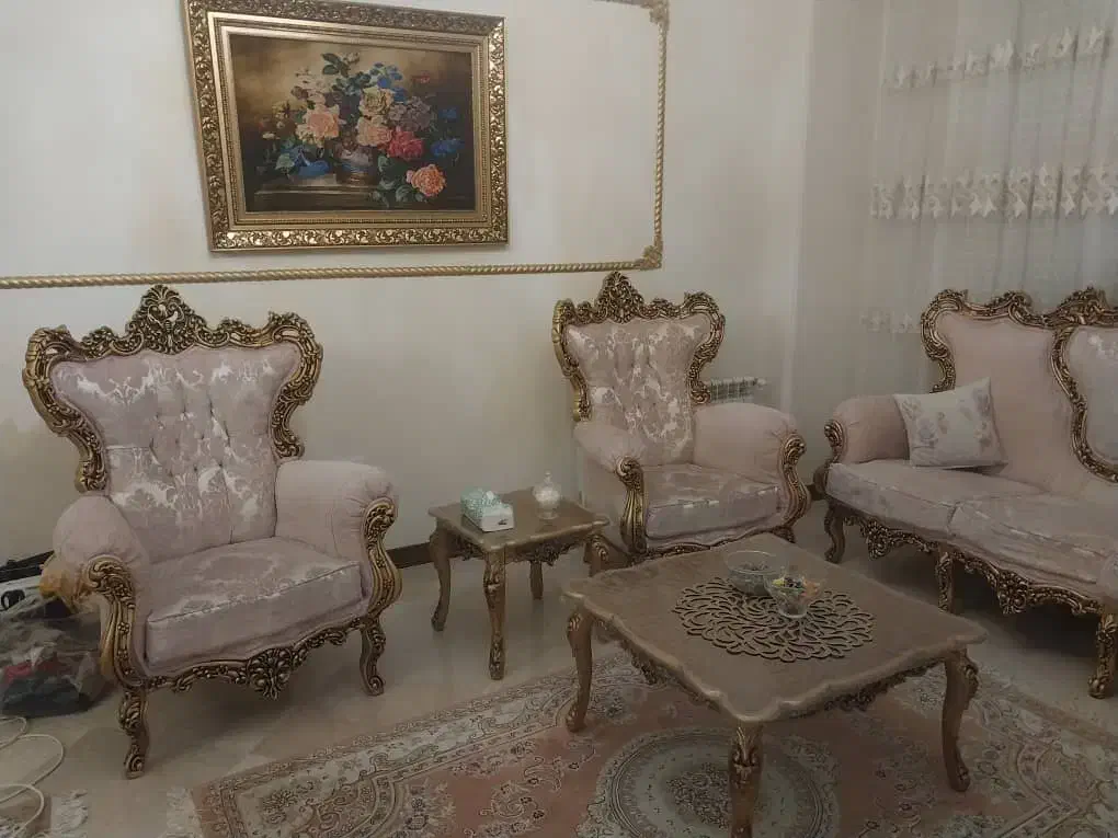 مبلمان کلاسیک راحتی استیل ۷نفره با میز عسلی|مبلمان خانگی و میز عسلی|تهران, جنتآباد شمالی|دیوار