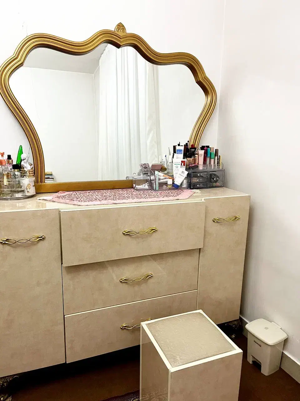 میز و کشو آرایش|بوفه، ویترین، کنسول|اسلام‌شهر, شهرک الهیه|دیوار